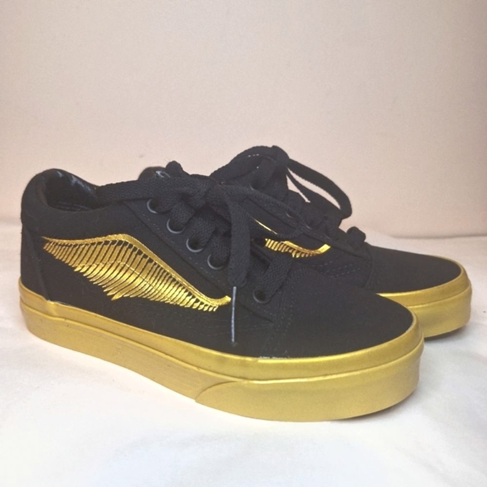 NWOT Vans X Harry Potter Kid's Golden Snitch Old Skool Trainers Black Gold 11.5